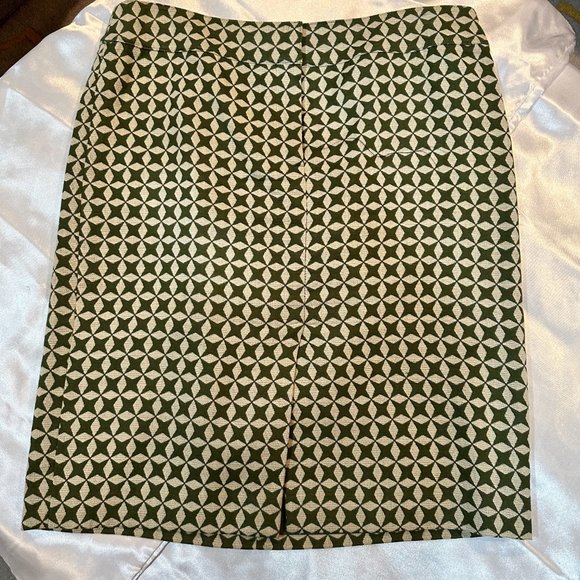 Ann Taylor Loft Cream & Sage Green Patterned Pencil Skirt Size 10 - Picture 6 of 8